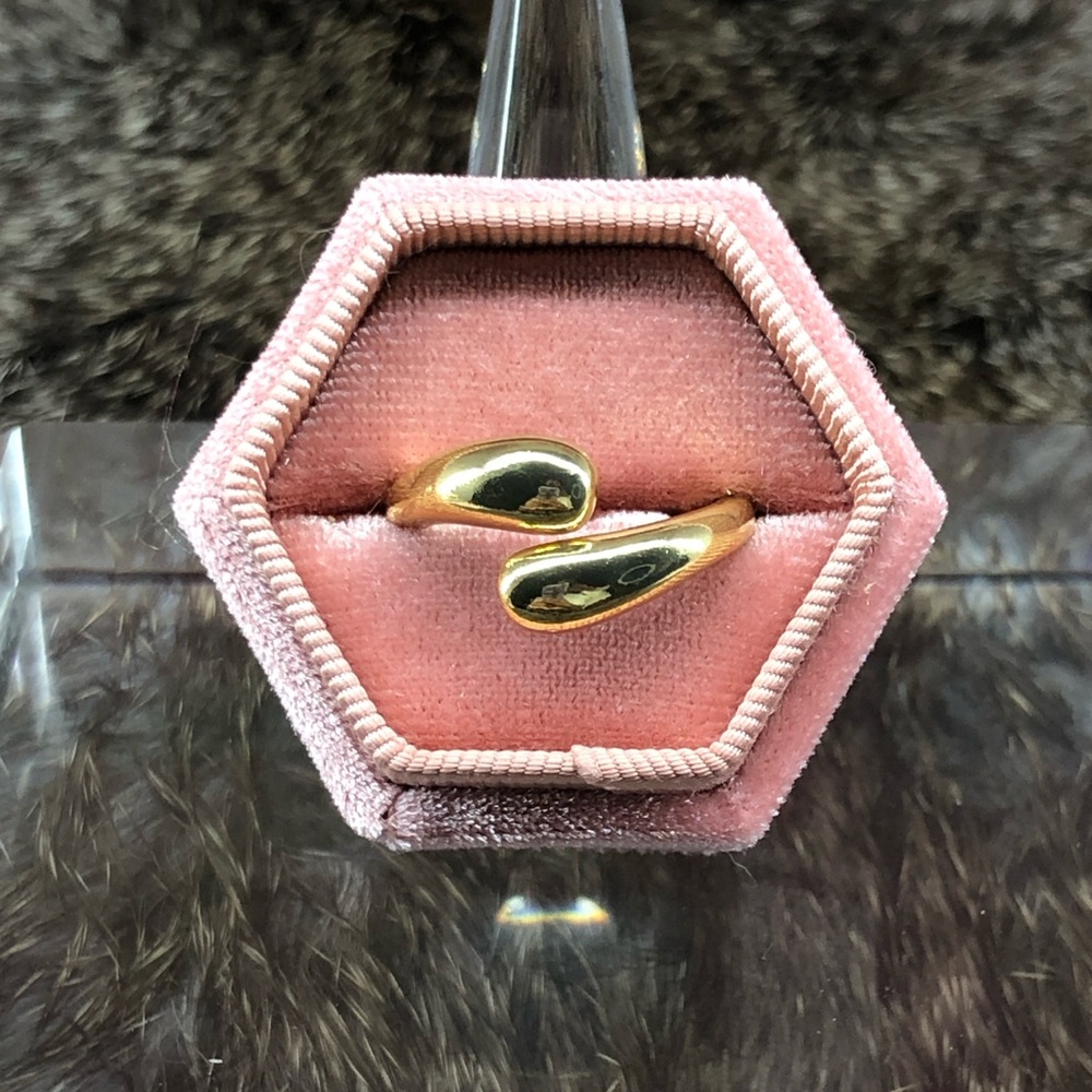 Gold Tone Adjustable Ring